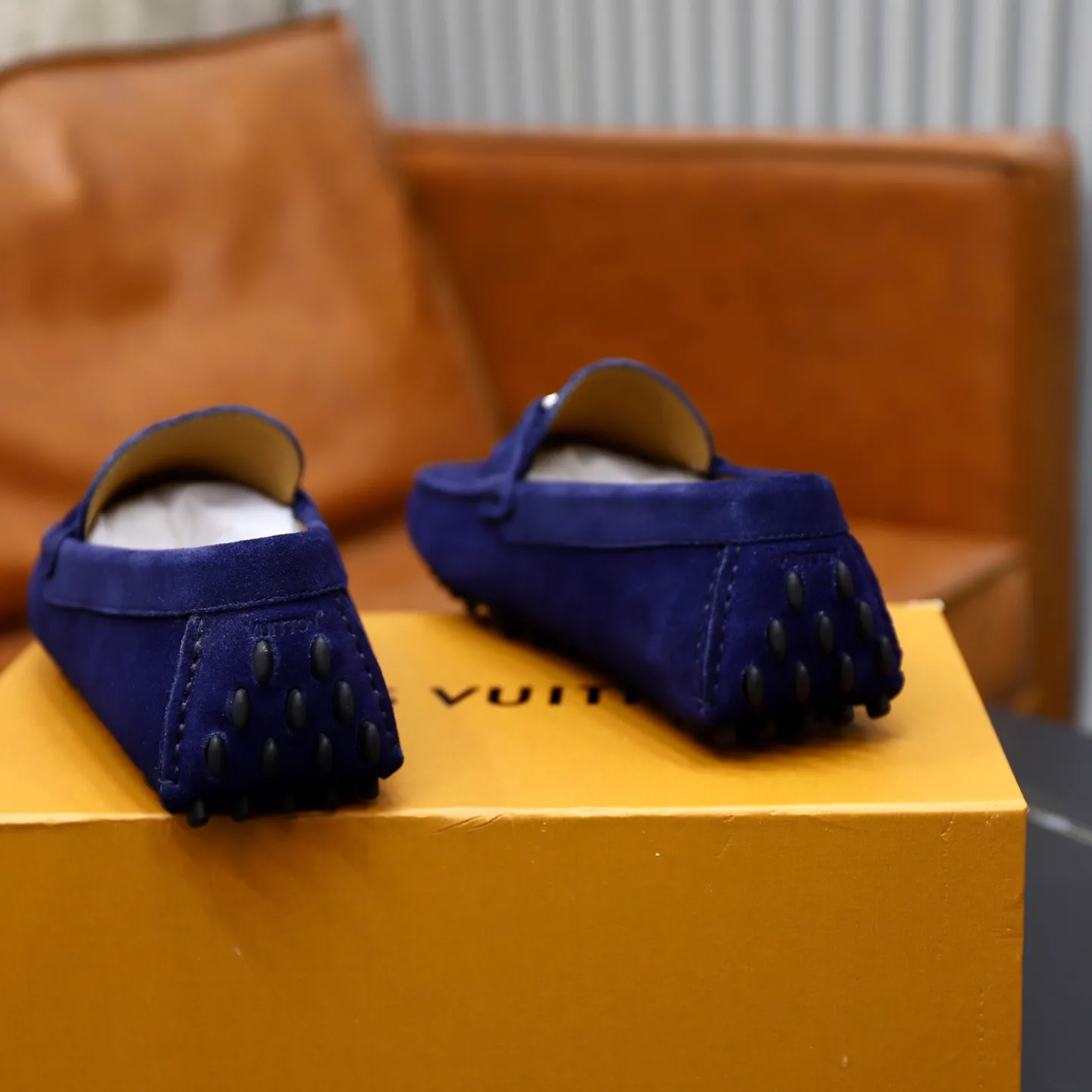 Ex-factory price: 480💰【LV】Louis Vuitton ⚠️High-end men’s driving and pedal series ⚠️38-44 (customized for 45) ⚠️All original cowhide leather! Thick and soft! Made entirely of calfskin lining! The latest non-slip beanie sole! Three-dimensional package technology! Fashionable and classic! Handicrafts! Original high quality! Feel free to compare!